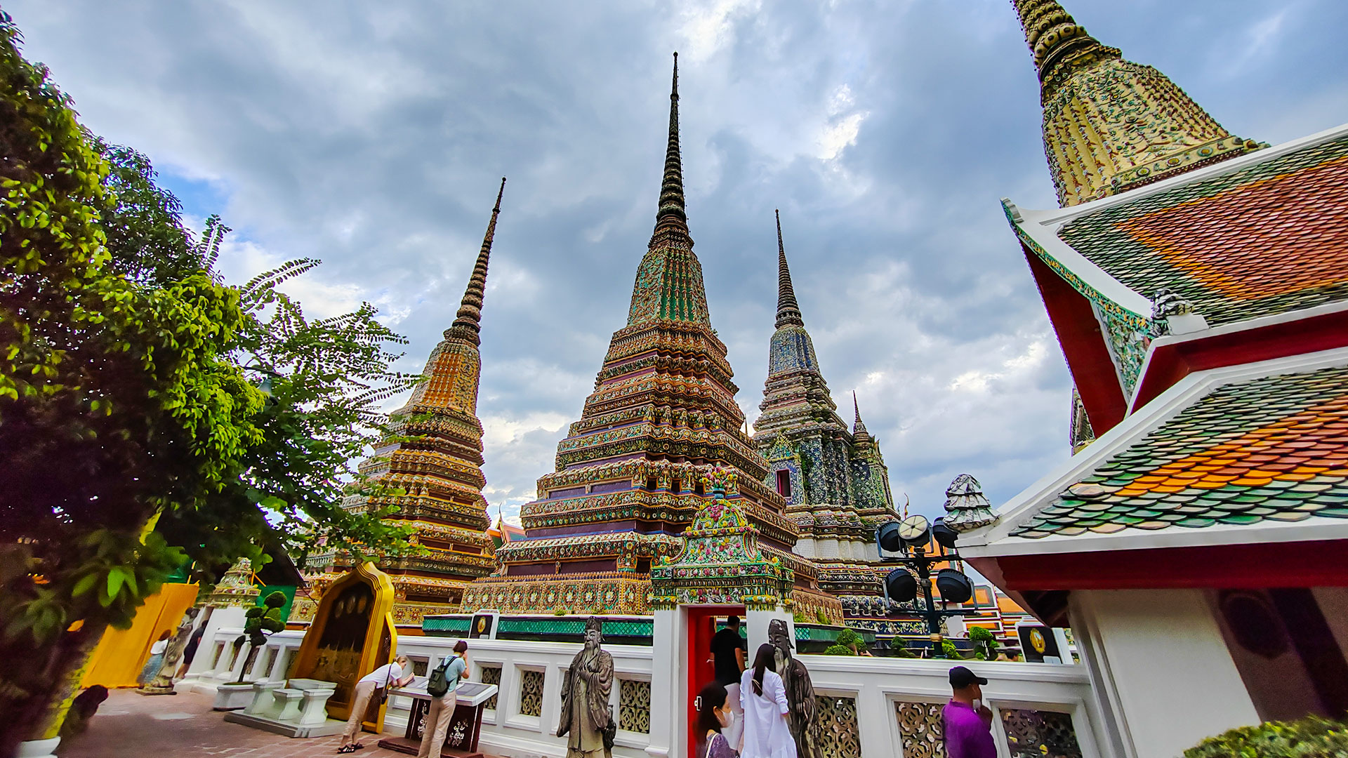 wat-pho-temple-tour-bangkok.jpg