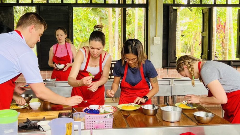 Thai Farm Cooking School Cover1.jpg