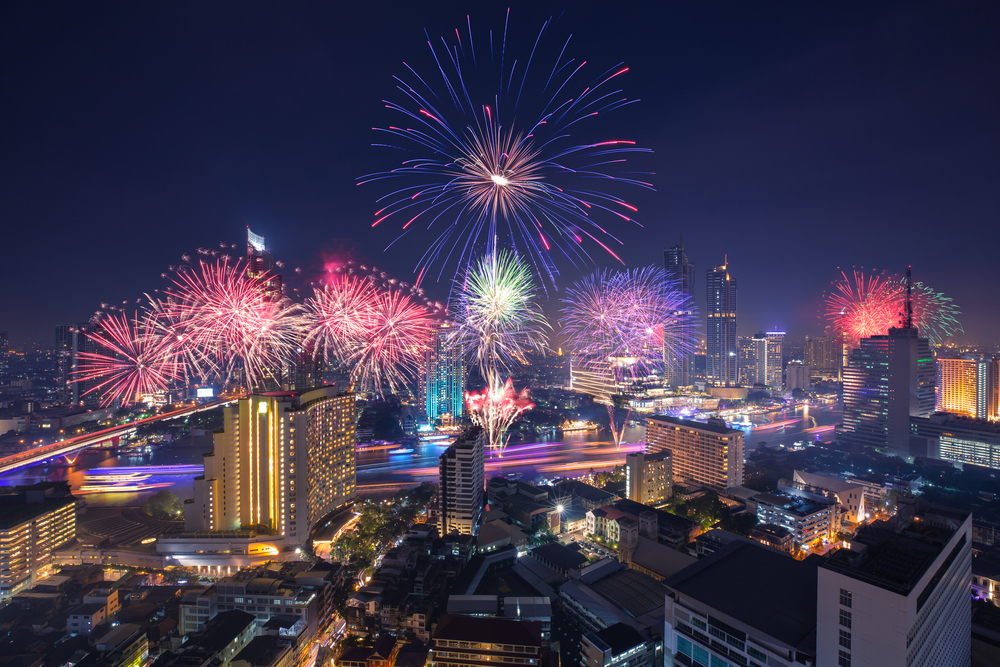 Watch the daily firework show  Vijit Chao Phraya in Bangkok